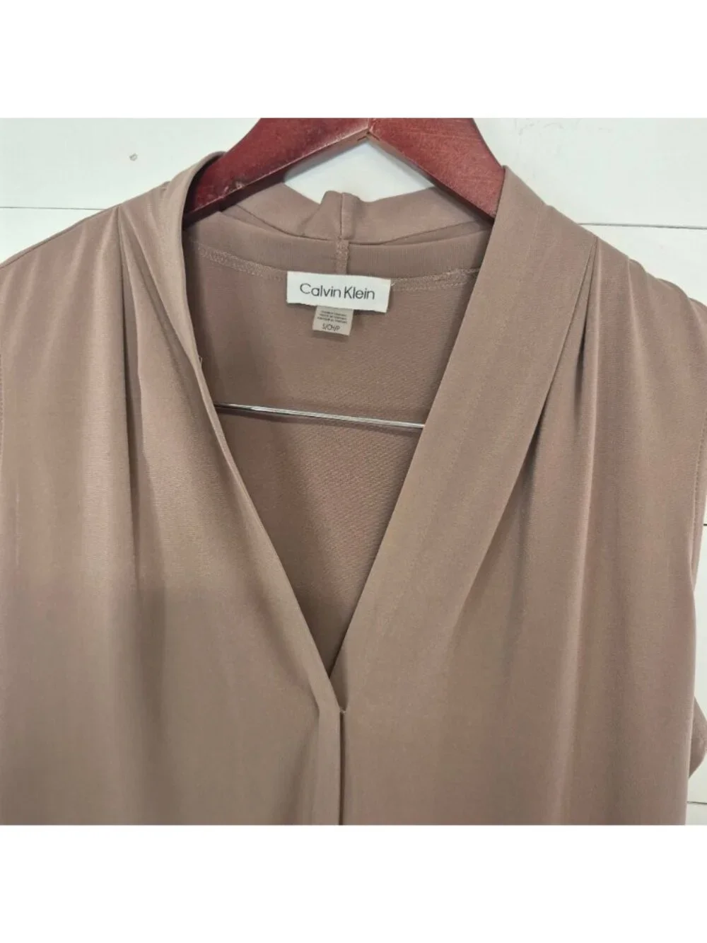 Calvin Klein Taupe Sleeveless V-Neck Top Small Petite Womens Blouse - Picture 4 of 5